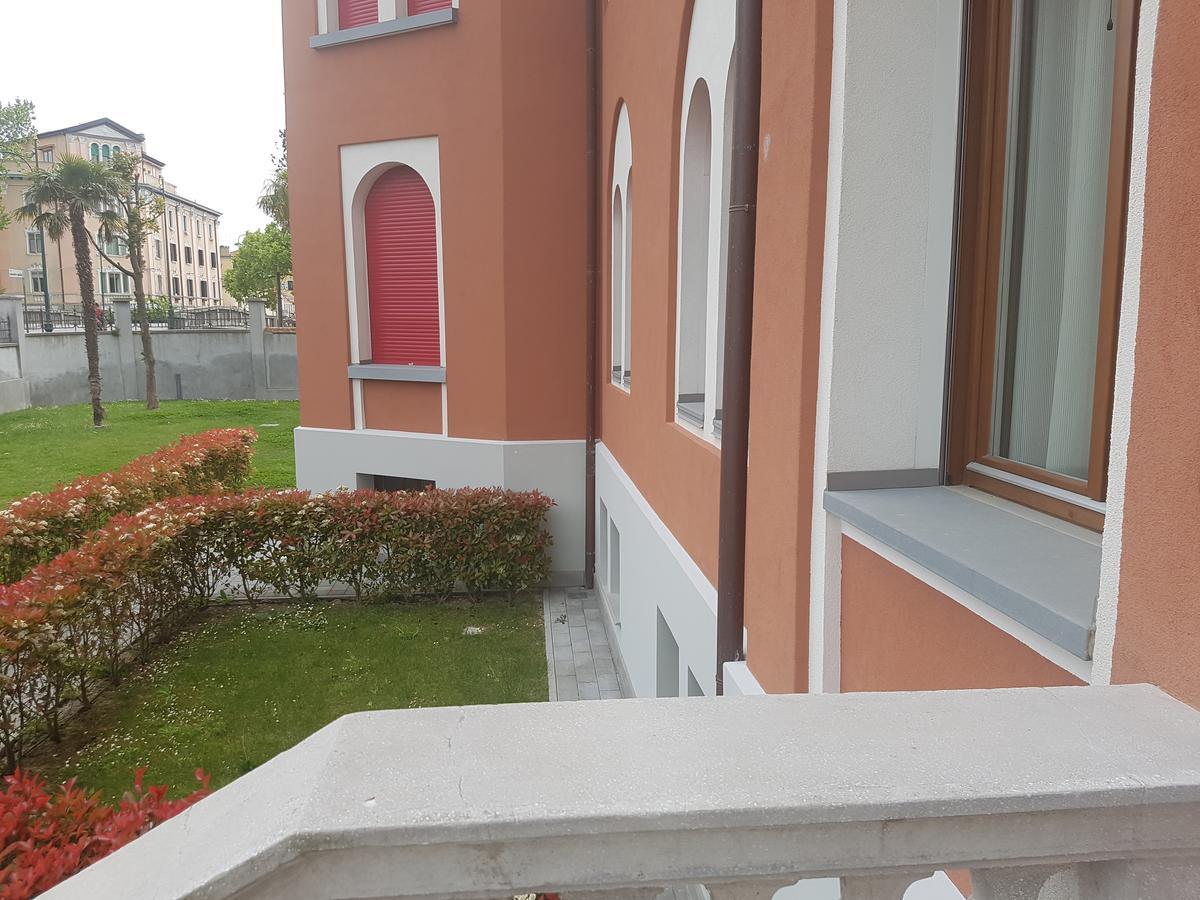 Residence La Fontaine Венеция-Лидо Экстерьер фото